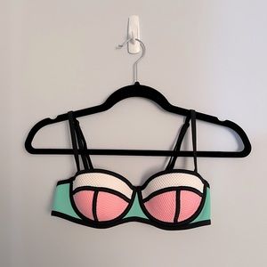 Triangl Bikini